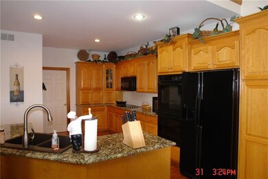 7616 Lichtenauer Dr, Shawnee, KS 66217 - photo 5