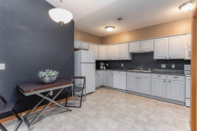 2625 Orchard Dr unit 7, Cedar Falls, IA 50613 - photo 7