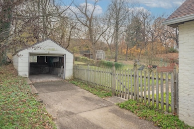 113 E Mckinney St, Neosho, MO 64850 - photo 3