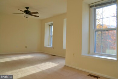 7708 Jewelweed Ct, Springfield, VA 22152 - photo 5