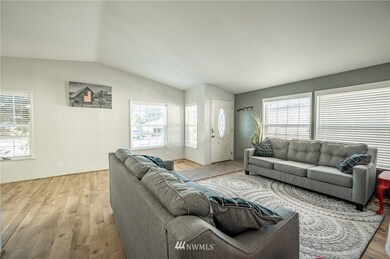 115 N Joseph Ave, East Wenatchee, WA 98802 - photo 4