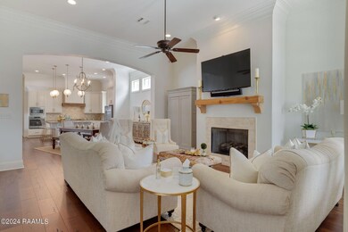 4-web-or-mls-124 Calera Blvd-4