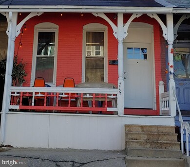 715 N 11th St, Reading, PA 19604 - photo 2