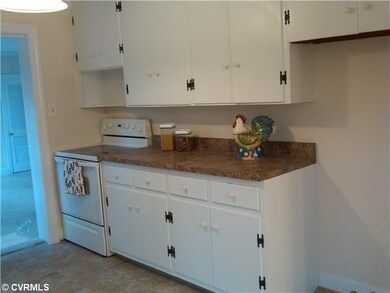 Kitchen - New countertops, freshly painted cabinet