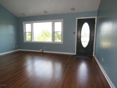 589 Wheeler Ln, Mount Washington, KY 40047 - photo 3