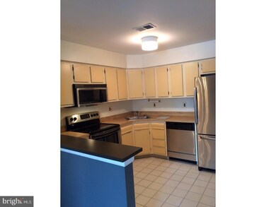 118B Birchfield Ct unit 118B, Mount Laurel, NJ 08054 - photo 2