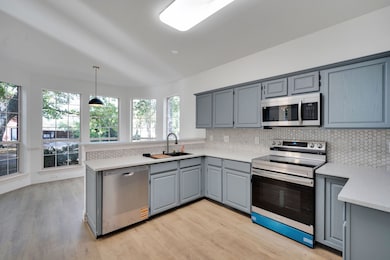 7609 Grassland Dr, Fort Worth, TX 76133 - photo 5