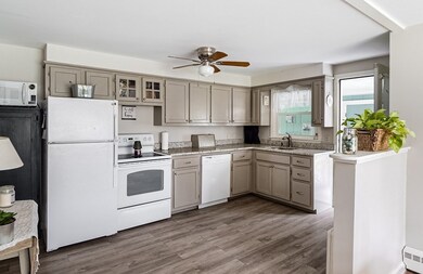 85 Nola Dr, Holden, MA 01520 - photo 6