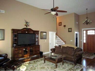 142 Odonald Rd, Asheville, NC 28806 - photo 2