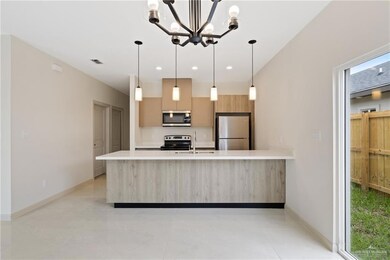 1806 W Violet Dr unit 3, Pharr, TX 78577 - photo 5