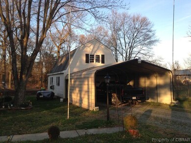Garage/Carport