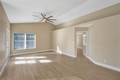 9012 Lake Park Cir S, Davie, FL 33328 - photo 2