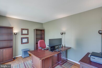 12622 Plow Ct, Fairfax, VA 22030 - photo 7