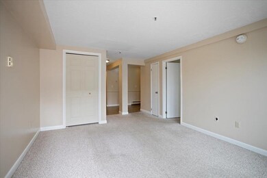 288 Main St unit 18B, Burlington, VT 05401 - photo 4