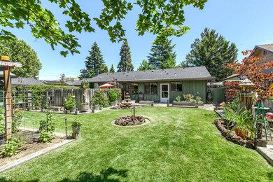 1033 Brookdale Ave, Medford, OR 97504 - photo 5