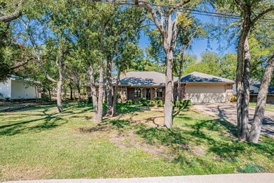 5004 Largo Dr, Granbury, TX 76049 - photo 3