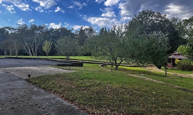 509 W Sherry Ln, Broken Bow, OK 74728 - photo 2