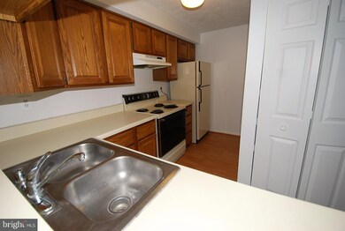 823 Stratford Way unit M, Frederick, MD 21701 - photo 4