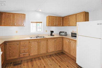 8452 E Bayshore Rd unit 8, Lakeside Marblehead, OH 43440 - photo 4