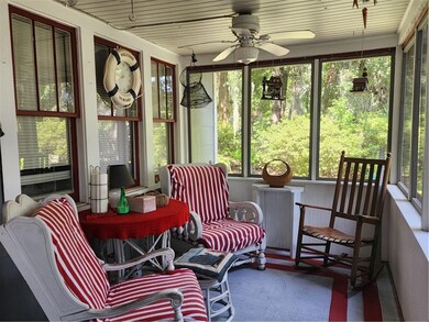 1005 5th St, Brunswick, GA 31520 - photo 2