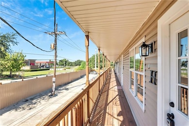 2916 Jean Lafitte Pkwy unit H, Chalmette, LA 70043 - photo 4