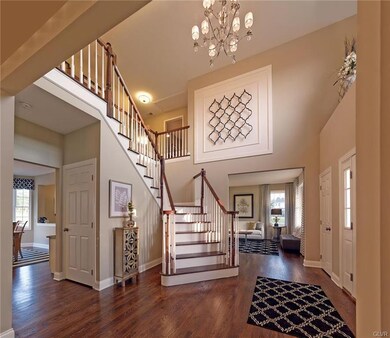 Pictures & virtual tour are from a different Ashto