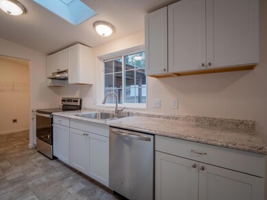 137 Josephine St, Merlin, OR 97532 - photo 7