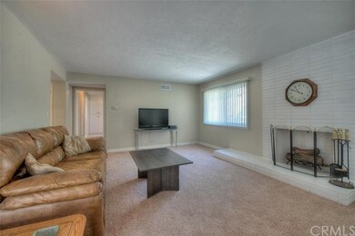 Living Room with fireplace