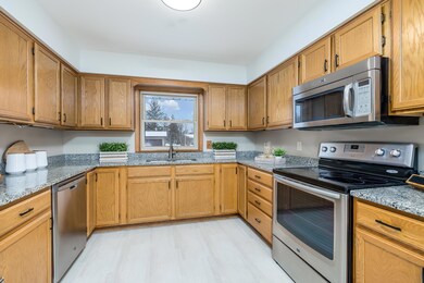 1426 Unity Ave N, Golden Valley, MN 55422 - photo 7