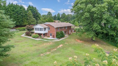 201 Carpenter Dr, Landrum, SC 29356 - photo 6