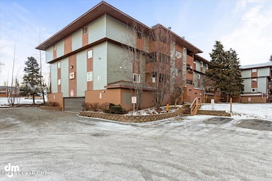 03-IMG_1480_Front Exterior_SSW