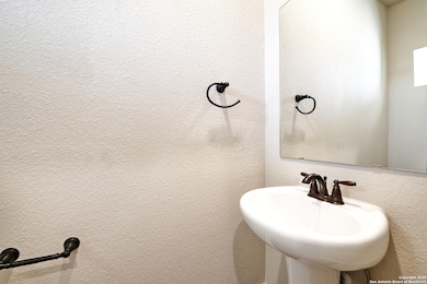 11323 Clearmine St unit 104, San Antonio, TX 78224 - photo 6