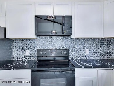 8066 Red Squirrel Dr, Tobyhanna, PA 18466 - photo 6