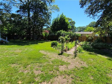 71 Haswill St, Warwick, RI 02889 - photo 4