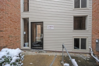 4901 Chalet Dr, Cincinnati, OH 45217 - photo 2