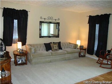 8014 Grenelle Dr, Louisville, KY 40228 - photo 6