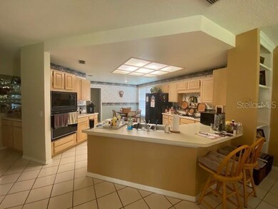 kitchen with eat in dining table space