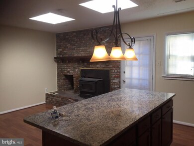 3765 Port Hope Point, Triangle, VA 22172 - photo 5