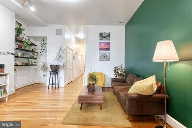 13 W Biddle St unit 13B, Baltimore, MD 21201 - photo 6