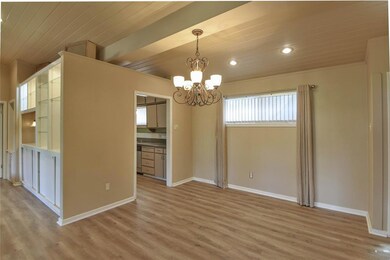 3910 Fairway Dr, Granbury, TX 76049 - photo 6