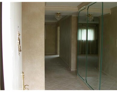 Foyer.