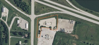 2 Plaza, Barry, IL 62312 - photo 2