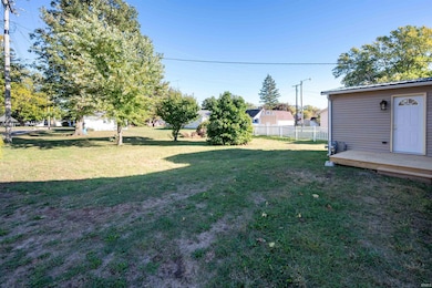 115 S Walnut St, Fairmount, IN 46928 - photo 5