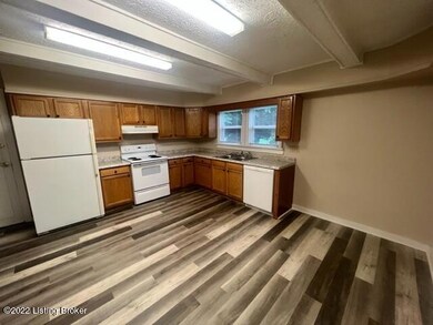 6202 E Manslick Rd, Louisville, KY 40219 - photo 4