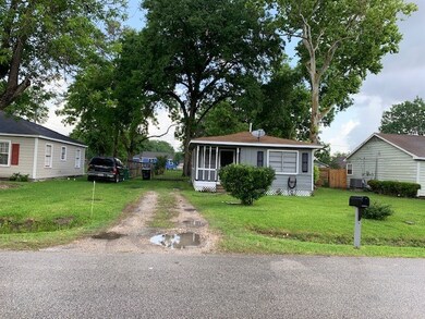 7317 Saint Louis St, Houston, TX 77028 - photo 2