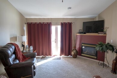 1427 Asbury Ln, Waterloo, IA 50701 - photo 6