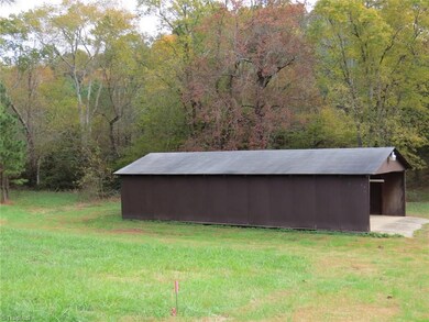 277 Cattlemans Rd, Statesville, NC 28625 - photo 3