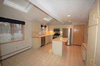 8 Magnolia Dr, Franklin, MA 02038 - photo 5