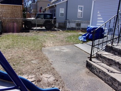 18 1/2 Malone Ave, Westfield, MA 01085 - photo 6