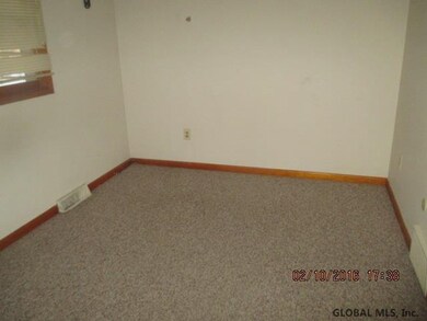 16 Hadden Ln, Troy, NY 12180 - photo 4